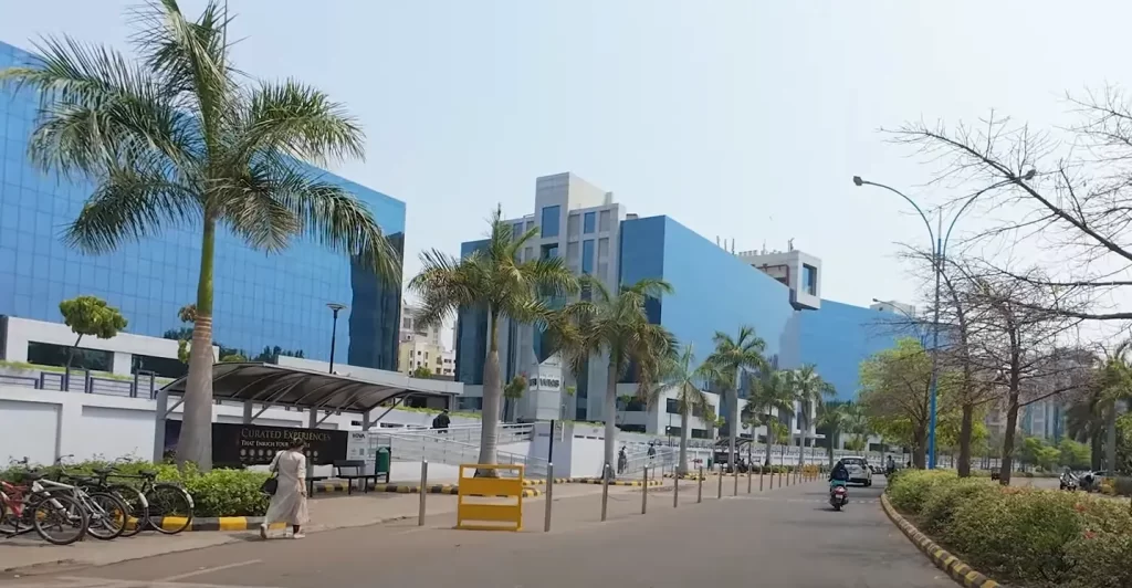 Shoot videos in Magarpatta city